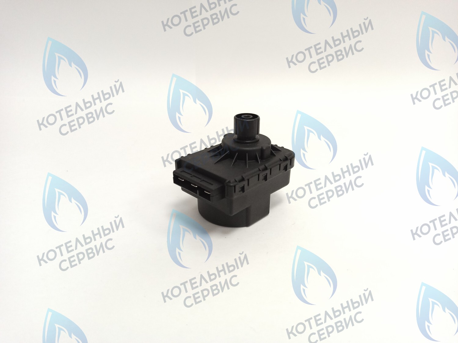 GM001-03 Сервопривод (мотор) трехходового клапана Универсальный 7,5 mm – 220/240V (С) FERROLI, ELSOTHERM, ELECTROLUX, Protherm, GAZECO, POLYKRAFT, ROC, OASIS, HAIER, CHAFFOTEAUX, ARISTON,  MIZUDO, ALPHATHERM, Thermex в Новосибирске