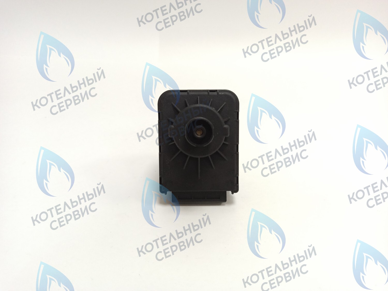 GM001-03 Сервопривод (мотор) трехходового клапана универсальный 7,5мм 220/240v (С) FERROLI, PROTHERM, VIESSMANN, ALPENHOFF, ALPHATHERM, ELECTROLUX, ROC, ELSOTHERM, OASIS, POLYKRAFT, HAIER, CHAFFOTEAUX, ARISTON, MIZUDO, ITALTHERM, THERMEX в Новосибирске