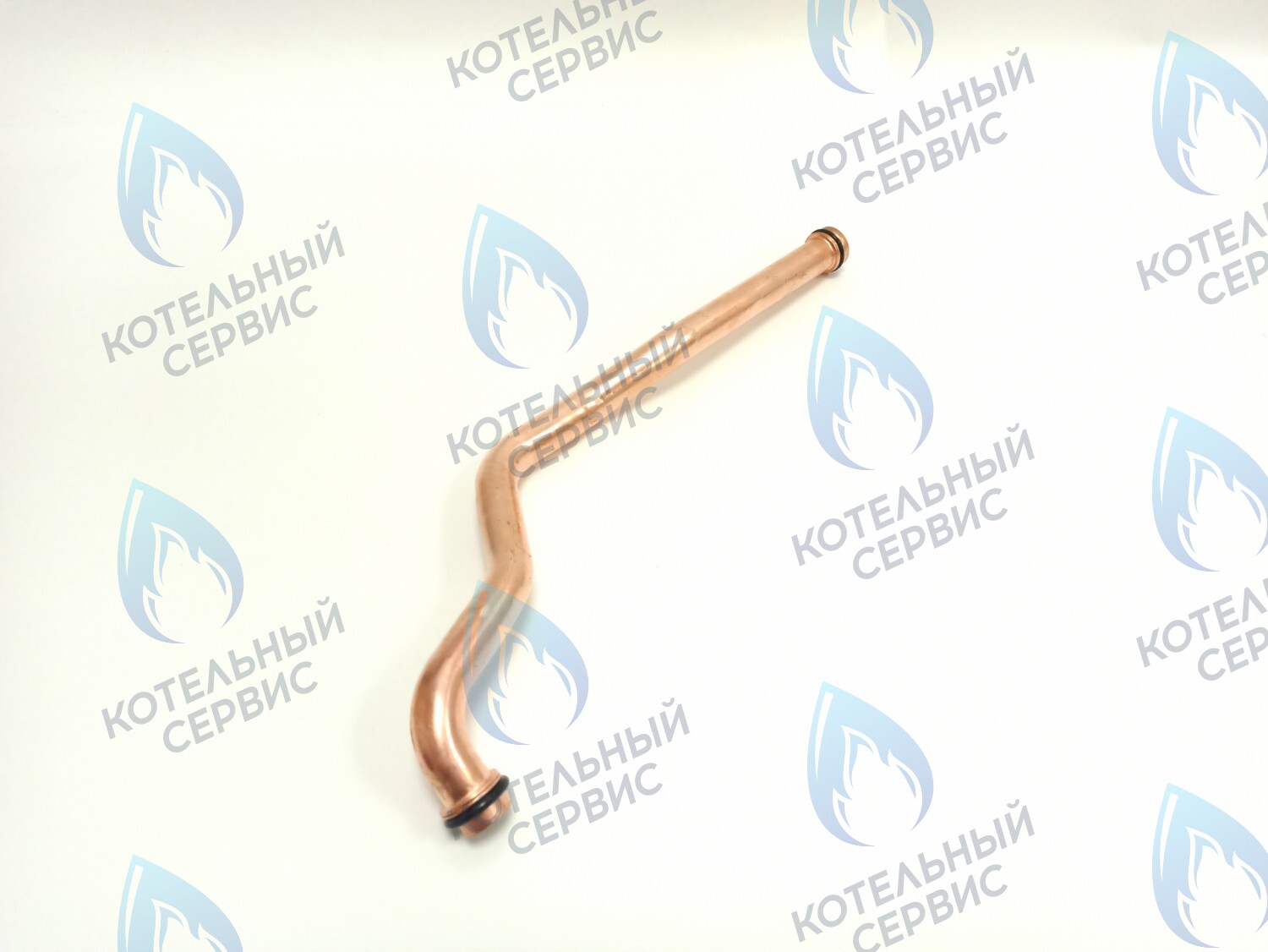 WT002 Трубка СО (левая) ПОДАЧА Ariston Ariston BS, BS II, CLASS, EGIS PLUS, GENUS, MATIS (для медного теплообменника) (65106309) в Новосибирске
