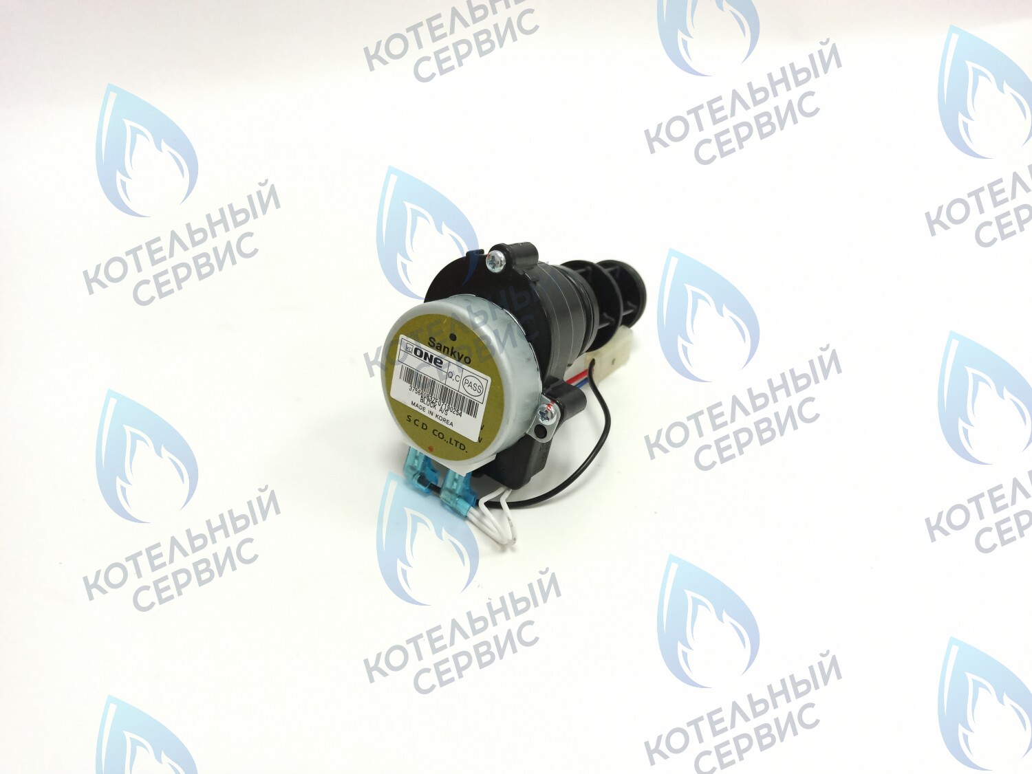 30013136A Трехходовой клапан Navien Deluxe C/E 13-40k в Новосибирске