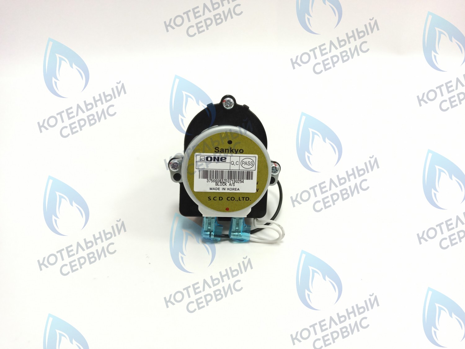 30013136A Трехходовой клапан Navien Deluxe C/E 13-40k в Новосибирске