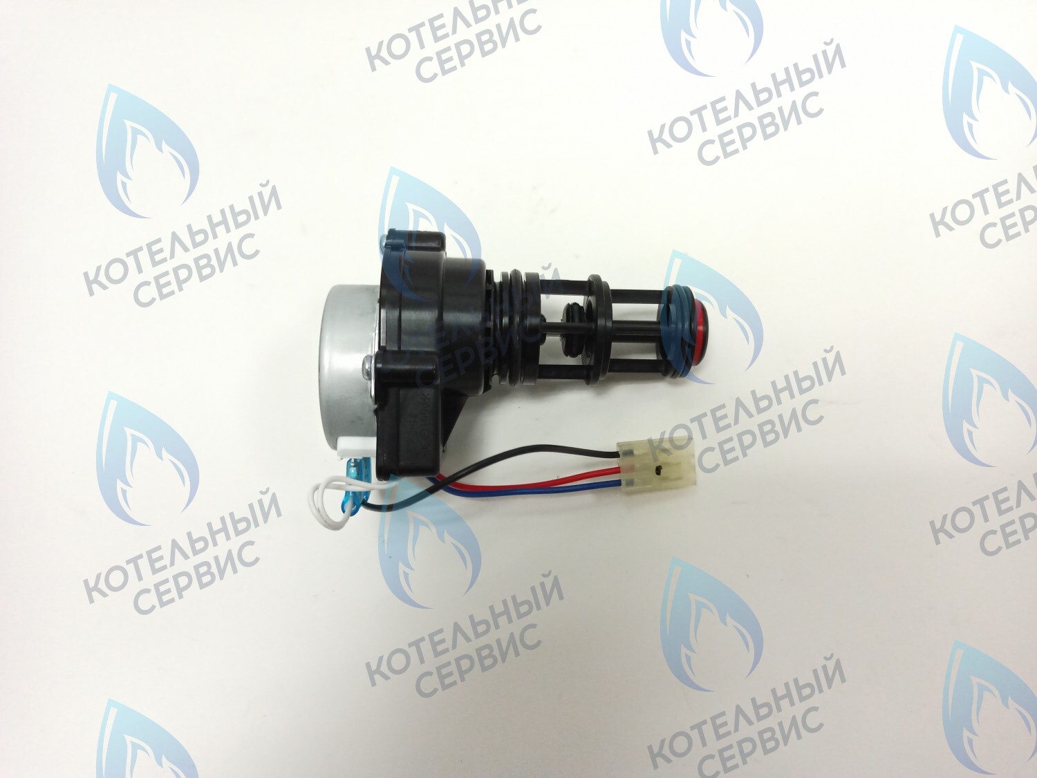 30013136A Трехходовой клапан Navien Deluxe C/E 13-40k в Новосибирске