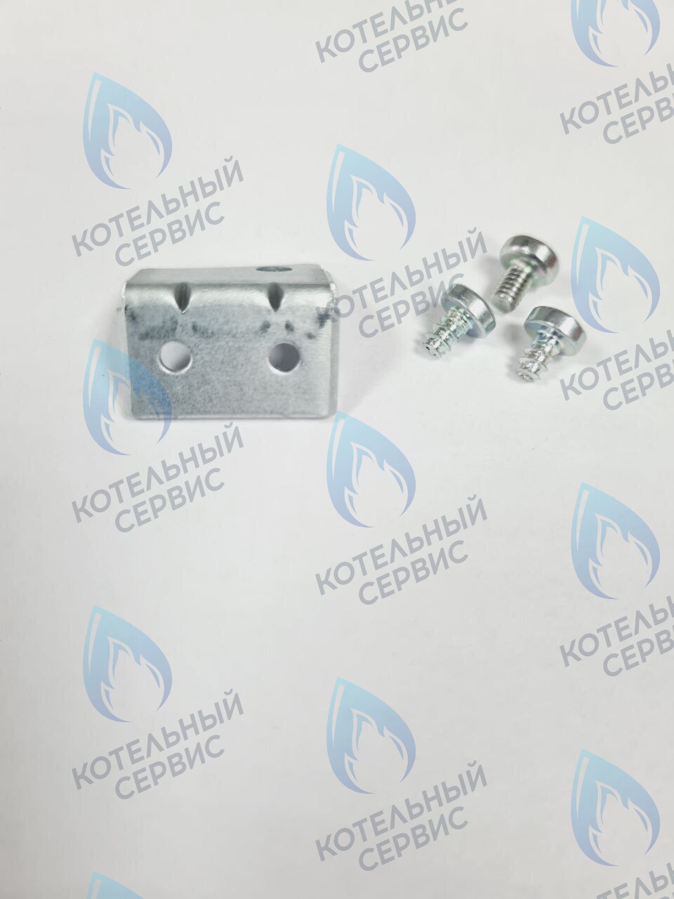 30033137A Металлический крепежный кронштейн  для замены нового насоса Шинху на существующий Фиксирующая скоба (1EA), болт (M4, 1EA), винт (4×6, 2EA) для Deluxe S/ONE, NCB 700 (необходим при замене 30033192A на 30020779B) в Новосибирске