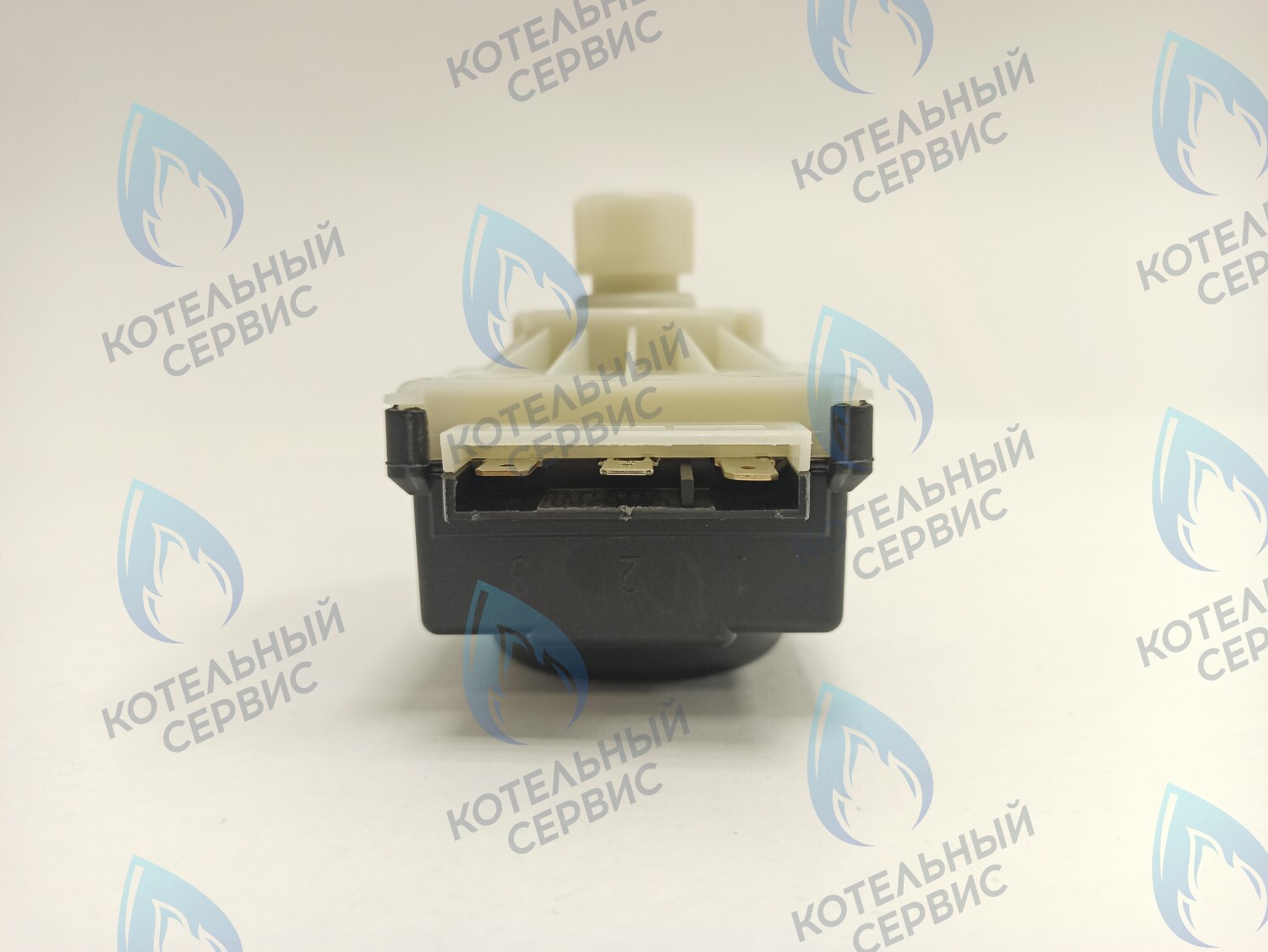 GM001-04 Сервопривод (мотор) трехходового клапана универсальный 7,5мм 220/240v (ELBI) FERROLI, PROTHERM, VIESSMANN, ALPENHOFF, ALPHATHERM, ELECTROLUX, ROC, ELSOTHERM, OASIS, POLYKRAFT, HAIER, CHAFFOTEAUX, ARISTON, MIZUDO, ITALTHERM, THERMEX в Новосибирске