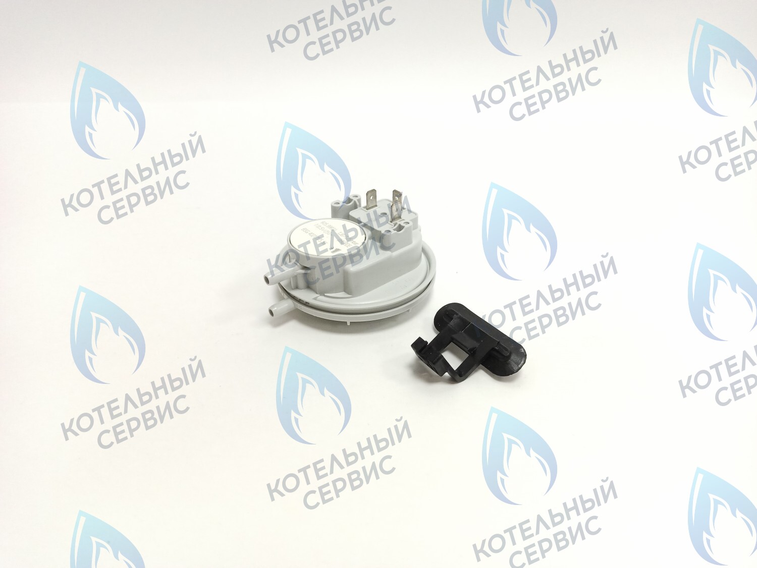 AP-138-125-63-HC-3 Маностат Huba 138/125 Pa 32 кВт (BI1376 104) в Новосибирске