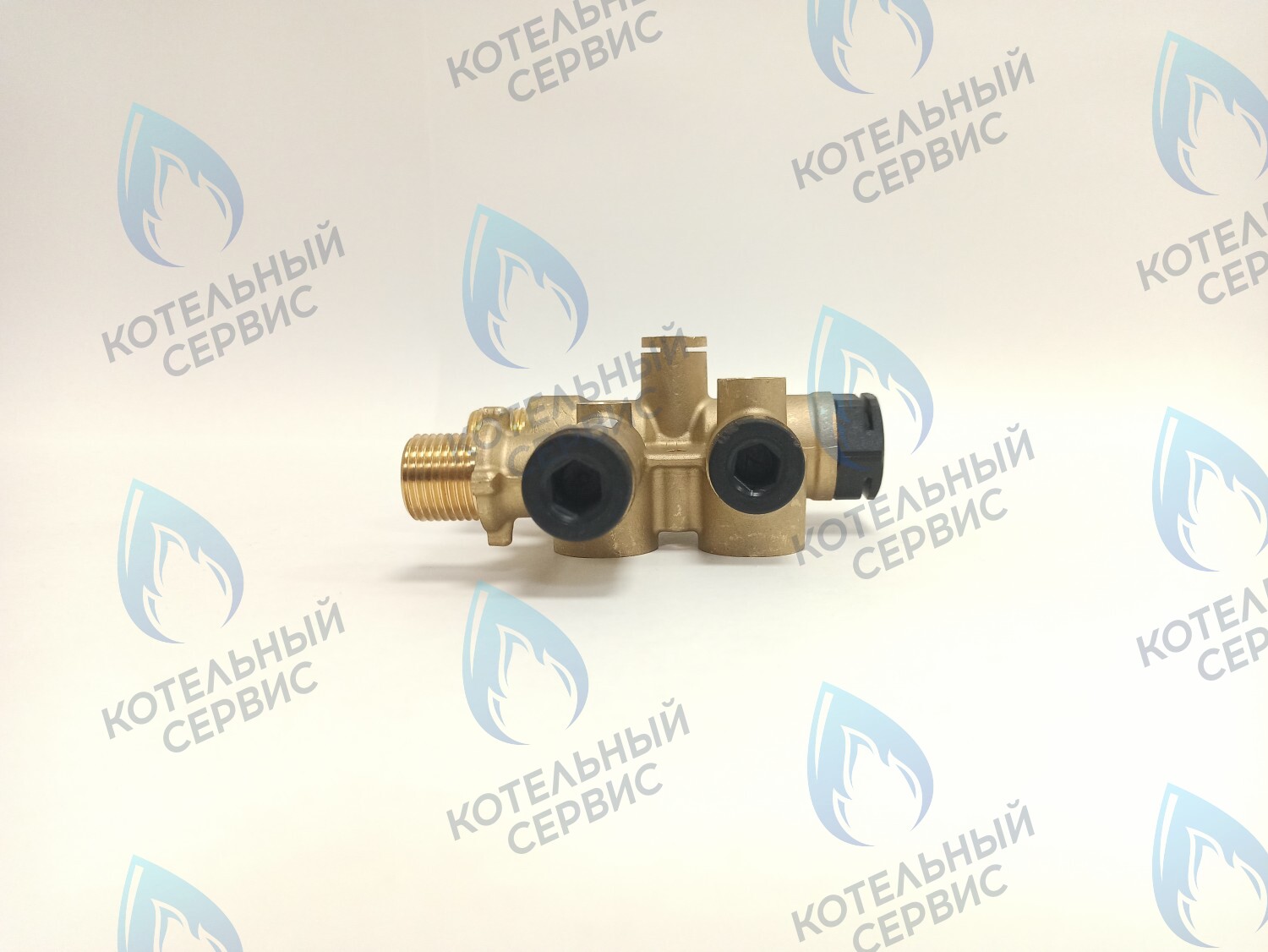 GGT016 Трехходовой клапан Viessmann Vitopend A1JB (7856970) в Новосибирске