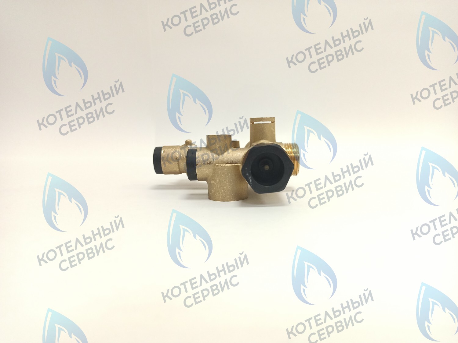 GGT016 Трехходовой клапан Viessmann Vitopend A1JB (7856970) в Новосибирске