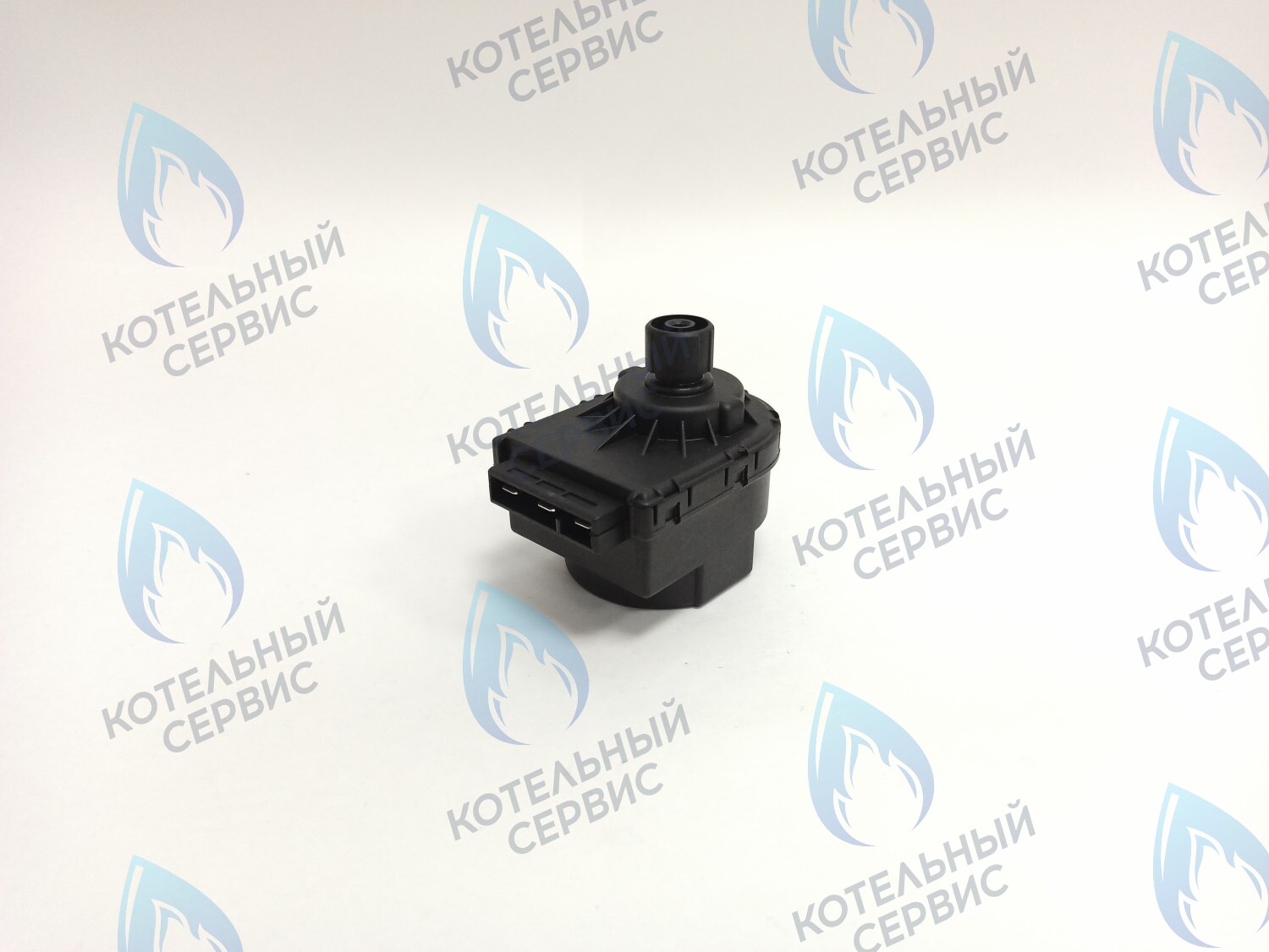 GM001-02 Сервопривод (мотор) трехходового клапана Универсальный 7,5mm – 220/240V (С) FERROLI, PROTHERM, Viessmann, Alpenhoff, ALPHATHERM, ELECTROLUX, GAZECO, ROC, ELSOTHERM, OASIS, POLYKRAFT, CHAFFOTEAUX, MIZUDO, Thermex, ARISTON, HAIER, ITALTHERM в Новосибирске