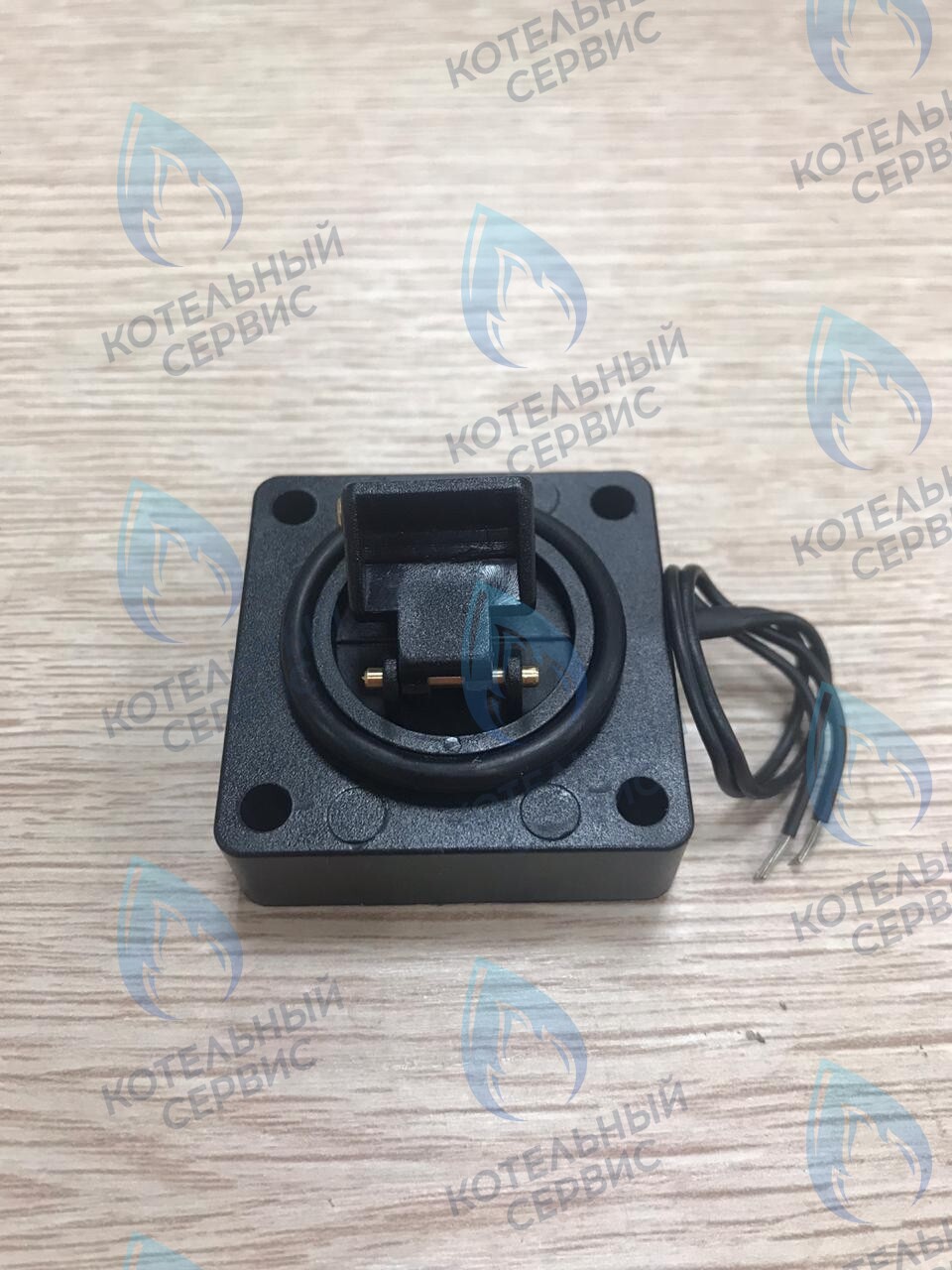 FS009 Датчик протока ARISTON UNO (995948) VIESSMAN (7822762) в Новосибирске