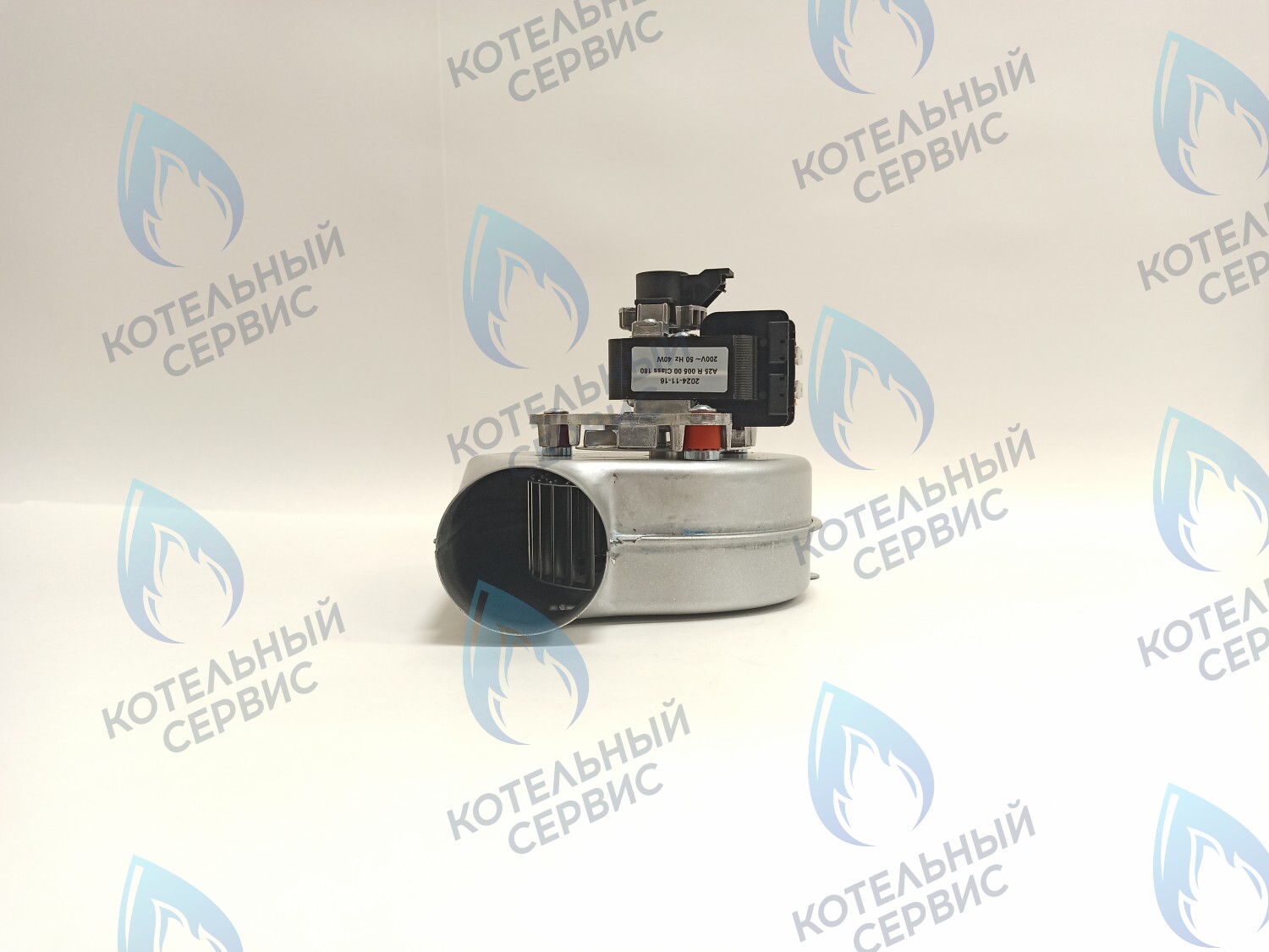 AF025-40W-C Вентилятор дымоудаления 40W BOSCH 6000 WBN6000-24C/24H И BUDERUS U072-24K/24 (87186429220) в Новосибирске