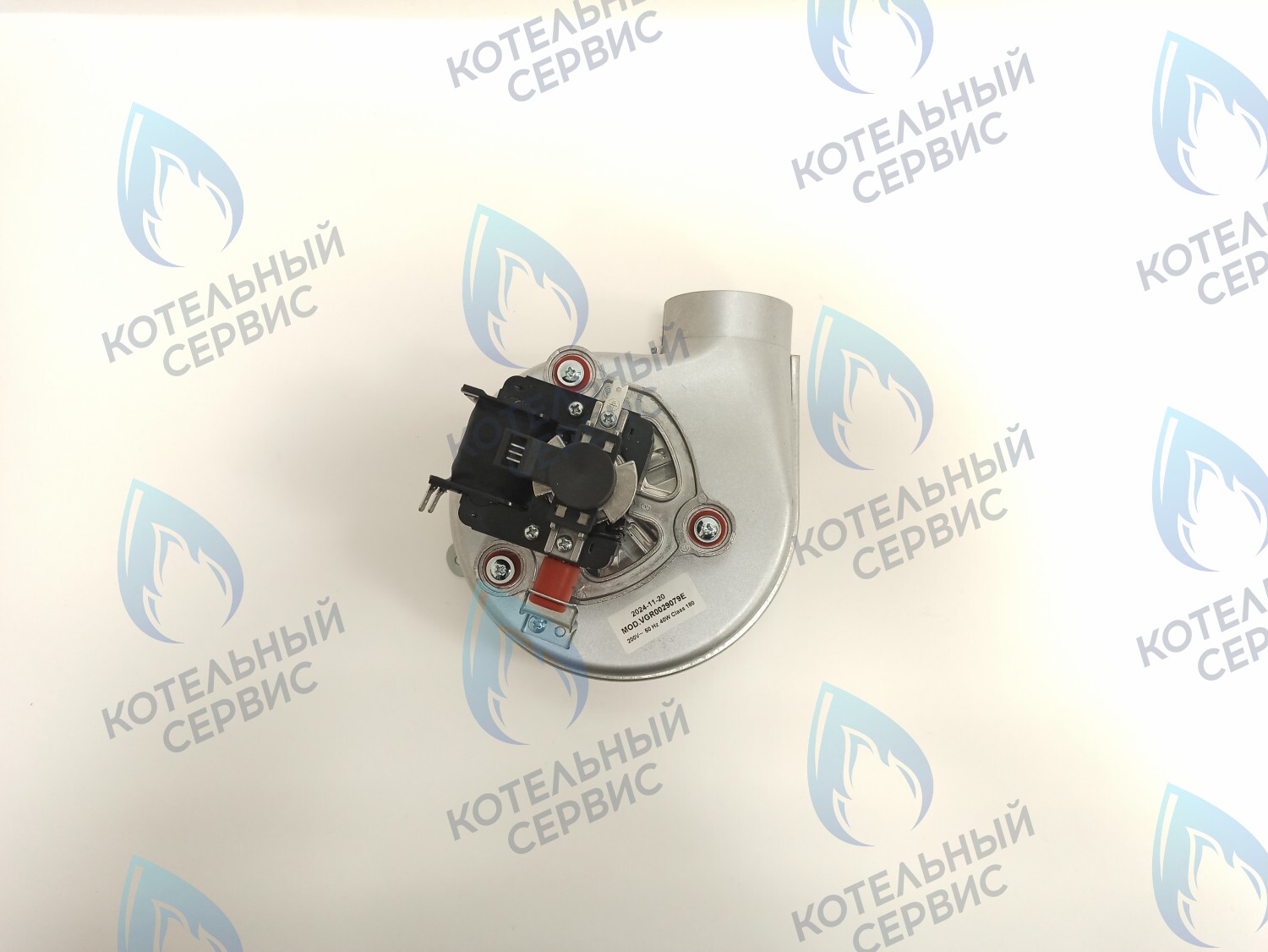 AF025-40W-C Вентилятор дымоудаления 40W BOSCH 6000 WBN6000-24C/24H И BUDERUS U072-24K/24 (87186429220) в Новосибирске